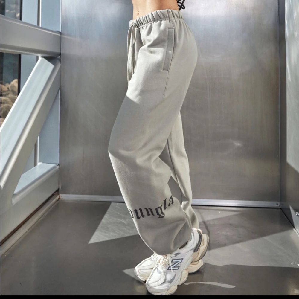 WOMENS MEDIUM YOUNGLA URBAN CUFF JOGGER (moonstone) (gray ish color)